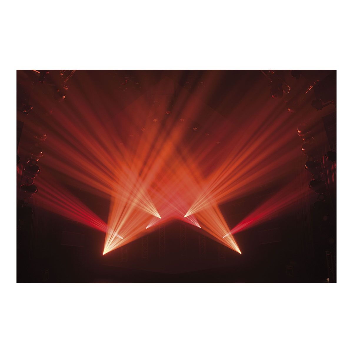 Showtec Phantom 130 Spot wit Showtec Phantom 130 Spot wit