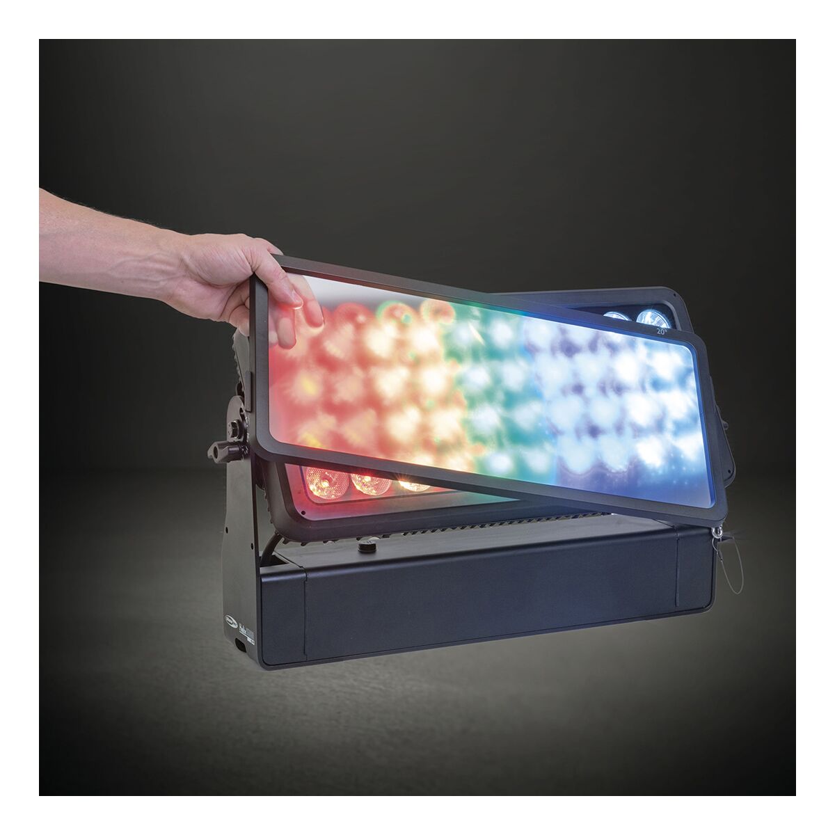 Showtec Helix S5000 Q4 40x 10 W RGBW LED Washer voor buitenlocaties (CRMX & WDMX) Showtec Helix S5000 Q4 40x 10 W RGBW LED Washer voor buitenlocaties (CRMX & WDMX)