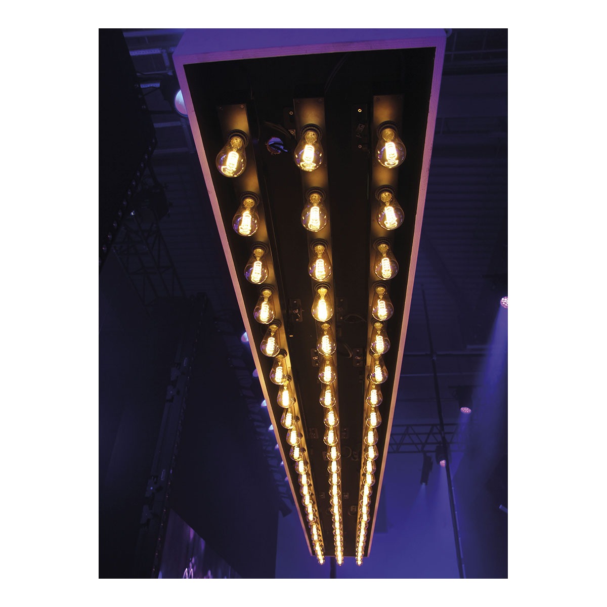 Showtec Edison Bar E6 - DMX LED Dimmer E27 Showtec Edison Bar E6 - DMX LED Dimmer E27