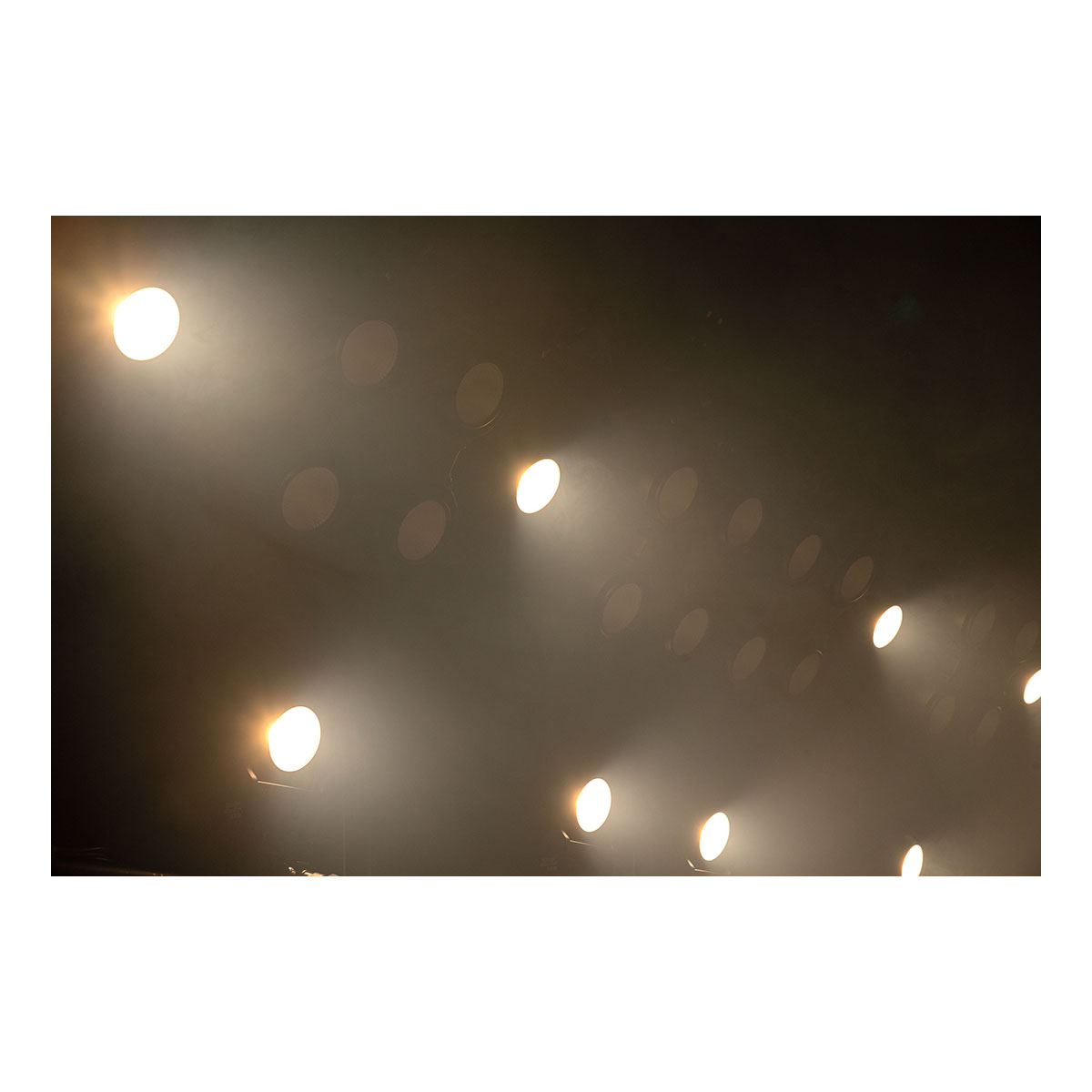 Showtec Stage Blinder 1 LED - CW / WW Showtec Stage Blinder 1 LED - CW / WW