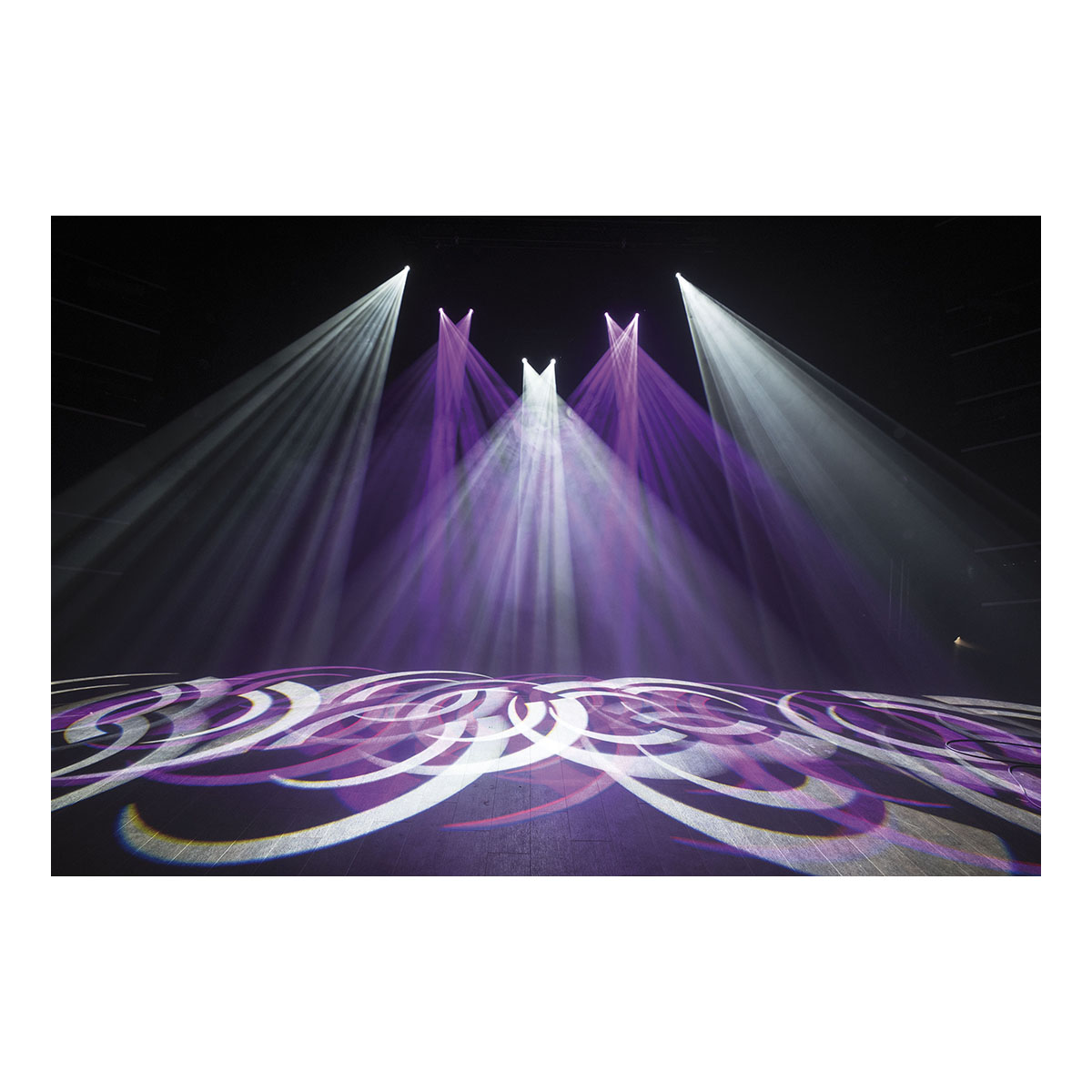 Showtec Phantom 65 Spot wit Showtec Phantom 65 Spot wit