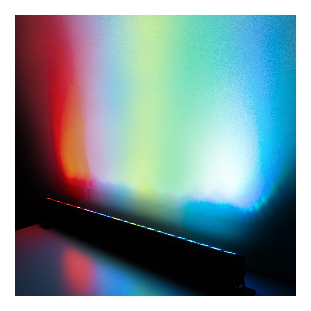 BeamZ Professional LCB246 Led Bar 24X6W RGBAW-UV BeamZ Professional LCB246 Led Bar 24X6W RGBAW-UV