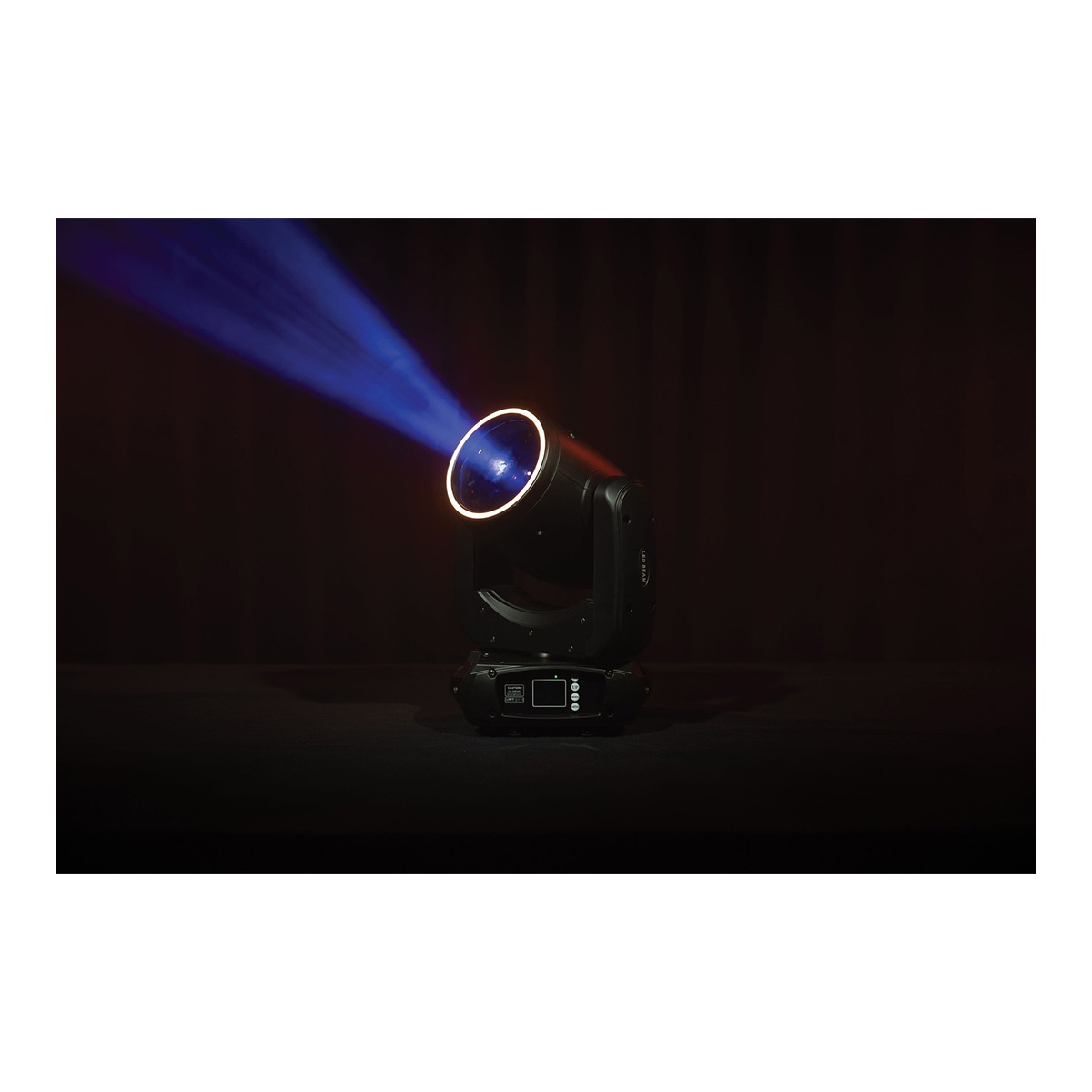 Showtec Shark - The Meg - Beam One Compacte 100W LED Beam Moving Head Showtec Shark - The Meg - Beam One Compacte 100W LED Beam Moving Head