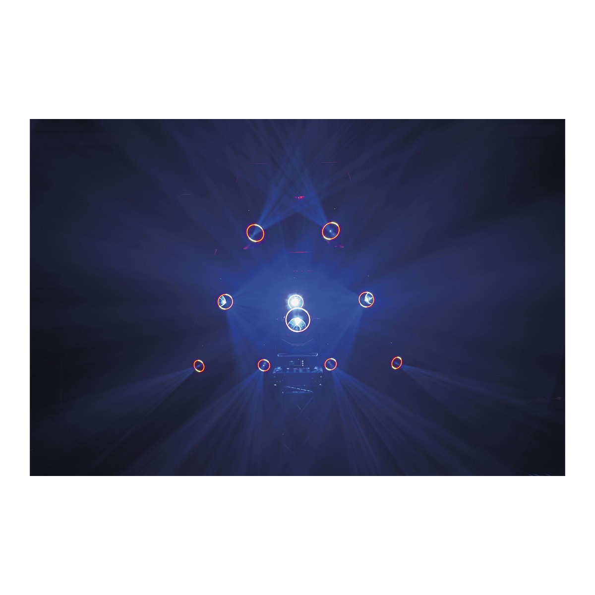 Showtec Shark - The Meg - Beam One Compacte 100W LED Beam Moving Head Showtec Shark - The Meg - Beam One Compacte 100W LED Beam Moving Head