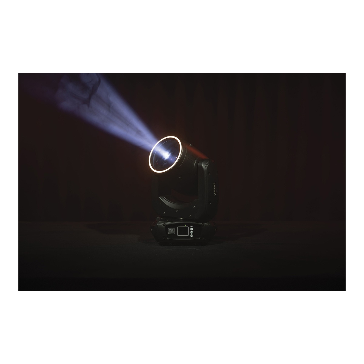 Showtec Shark - The Meg - Beam One Compacte 100W LED Beam Moving Head Showtec Shark - The Meg - Beam One Compacte 100W LED Beam Moving Head