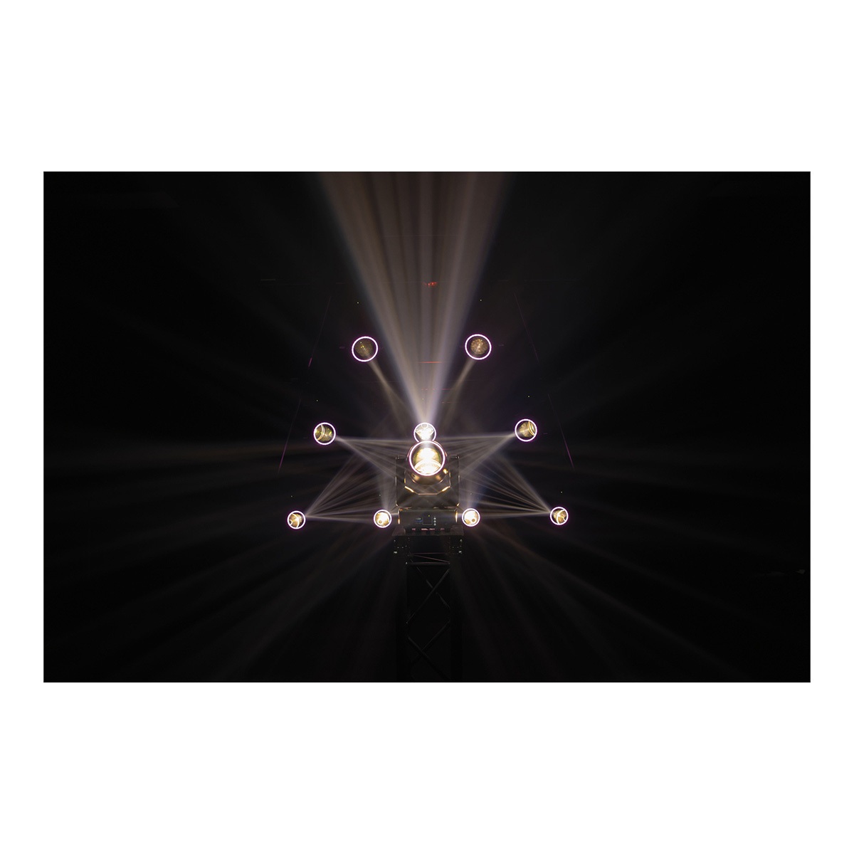 Showtec Shark - The Meg - Beam One Compacte 100W LED Beam Moving Head Showtec Shark - The Meg - Beam One Compacte 100W LED Beam Moving Head