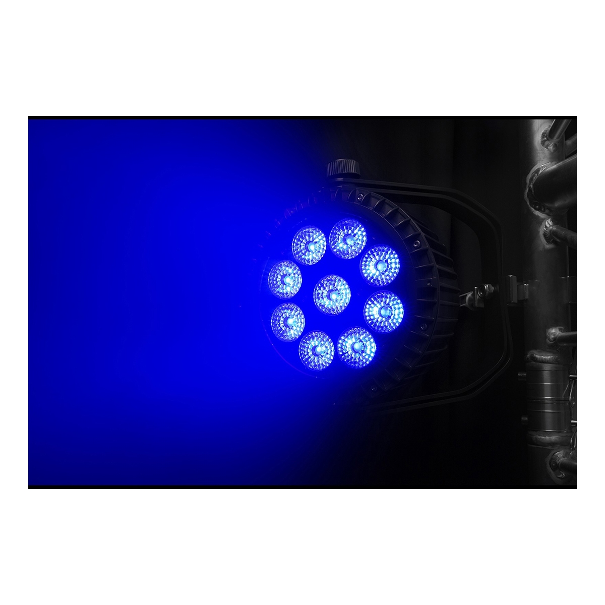 BeamZ WBP912IP aluminium accu LED par RGBAW-UV - 9x 12W BeamZ WBP912IP aluminium accu LED par RGBAW-UV - 9x 12W