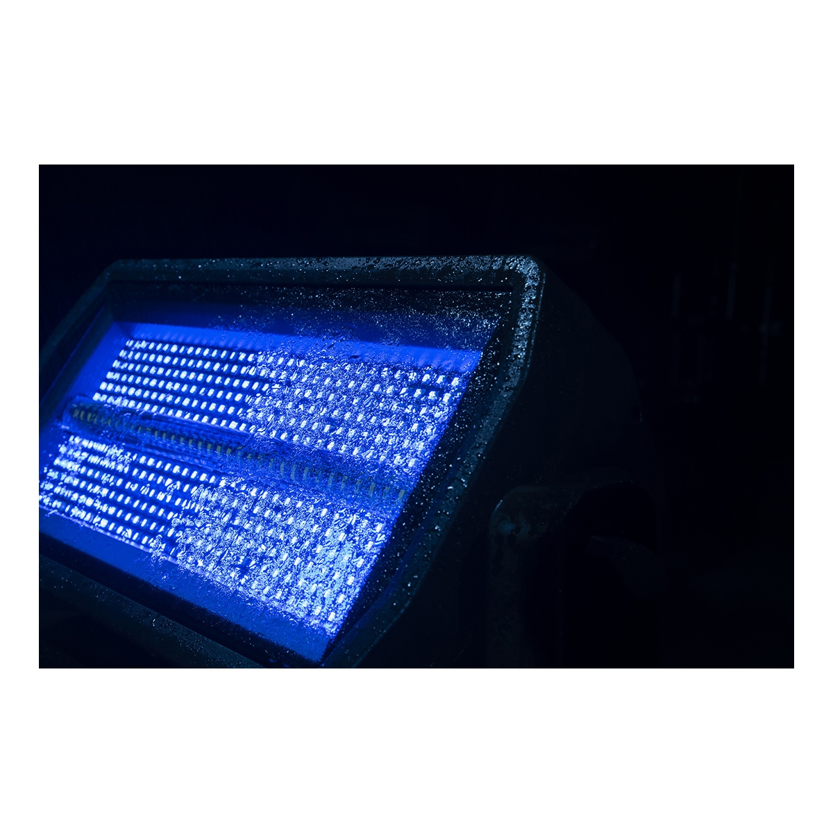 Infinity Raccoon S420/4 Professionele strobe/wash Infinity Raccoon S420/4 Professionele strobe/wash