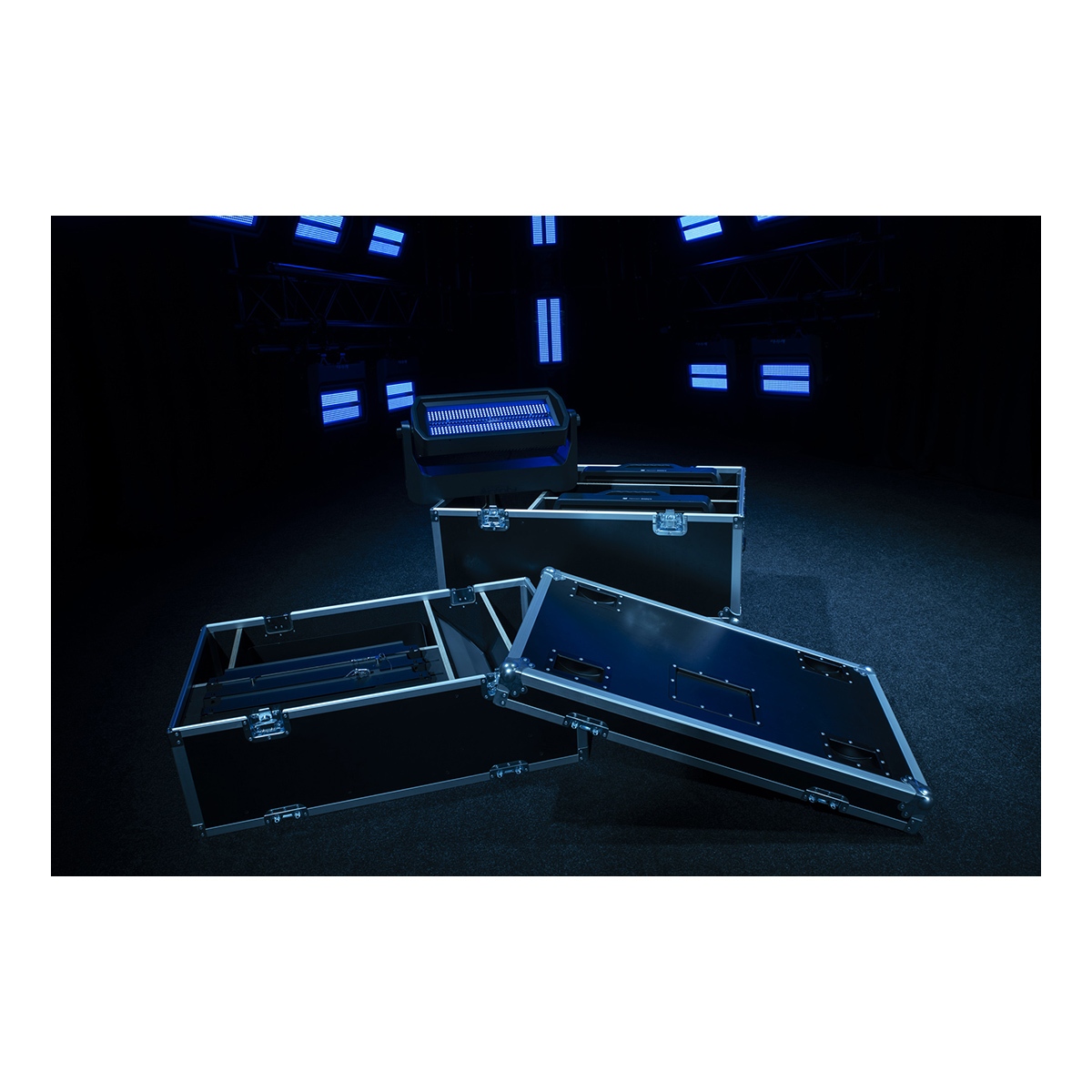 Infinity Raccoon S420/4 Professionele strobe/wash Infinity Raccoon S420/4 Professionele strobe/wash