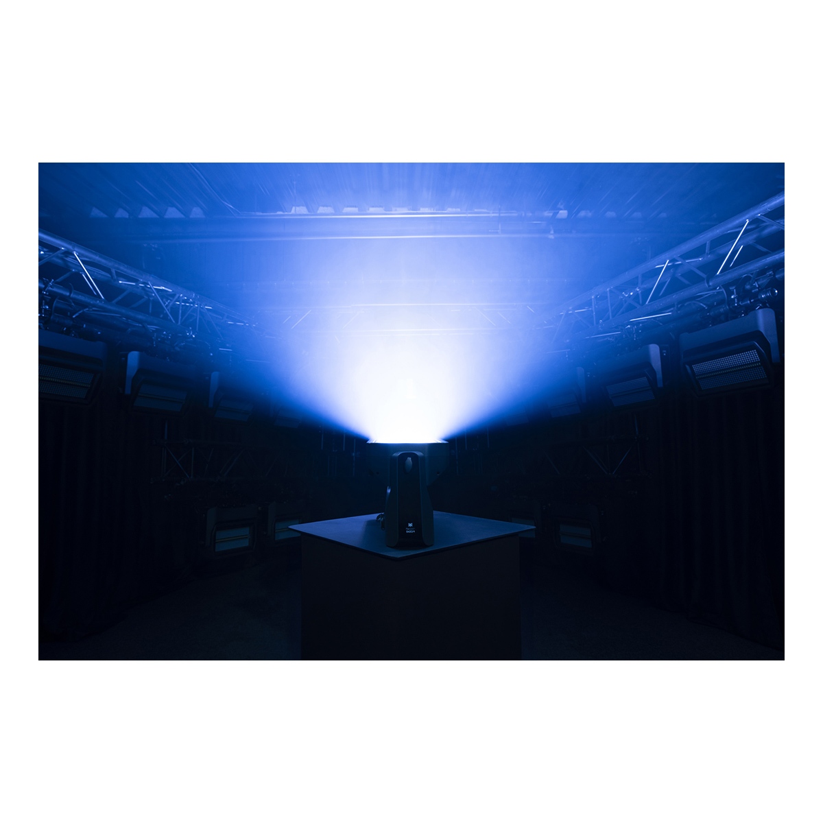 Infinity Raccoon S420/4 Professionele strobe/wash Infinity Raccoon S420/4 Professionele strobe/wash