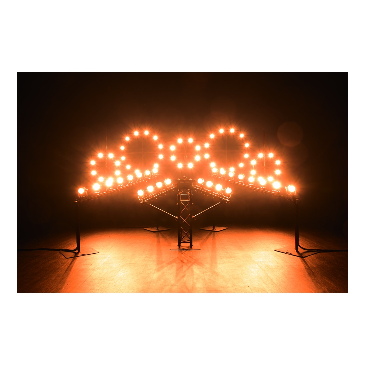 Showtec Stage Blinder FLEX Blaze Single Pod 100 W LED Blinder Pod met tungsten en RGB Blaze Effect Showtec Stage Blinder FLEX Blaze Single Pod 100 W LED Blinder Pod met tungsten en RGB Blaze Effect