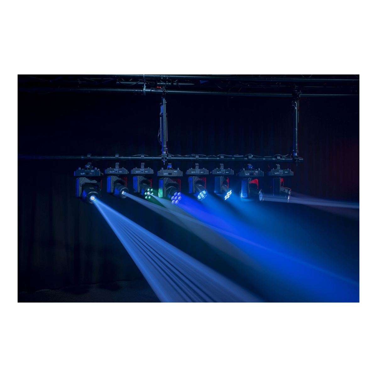 Showtec Shark Spot Two 90 W LED Spot Moving Head Showtec Shark Spot Two 90 W LED Spot Moving Head