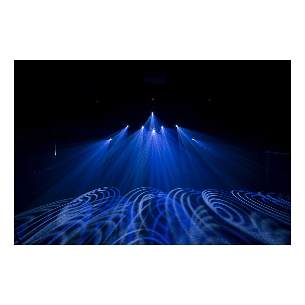 Showtec Shark Spot Two 90 W LED Spot Moving Head Showtec Shark Spot Two 90 W LED Spot Moving Head