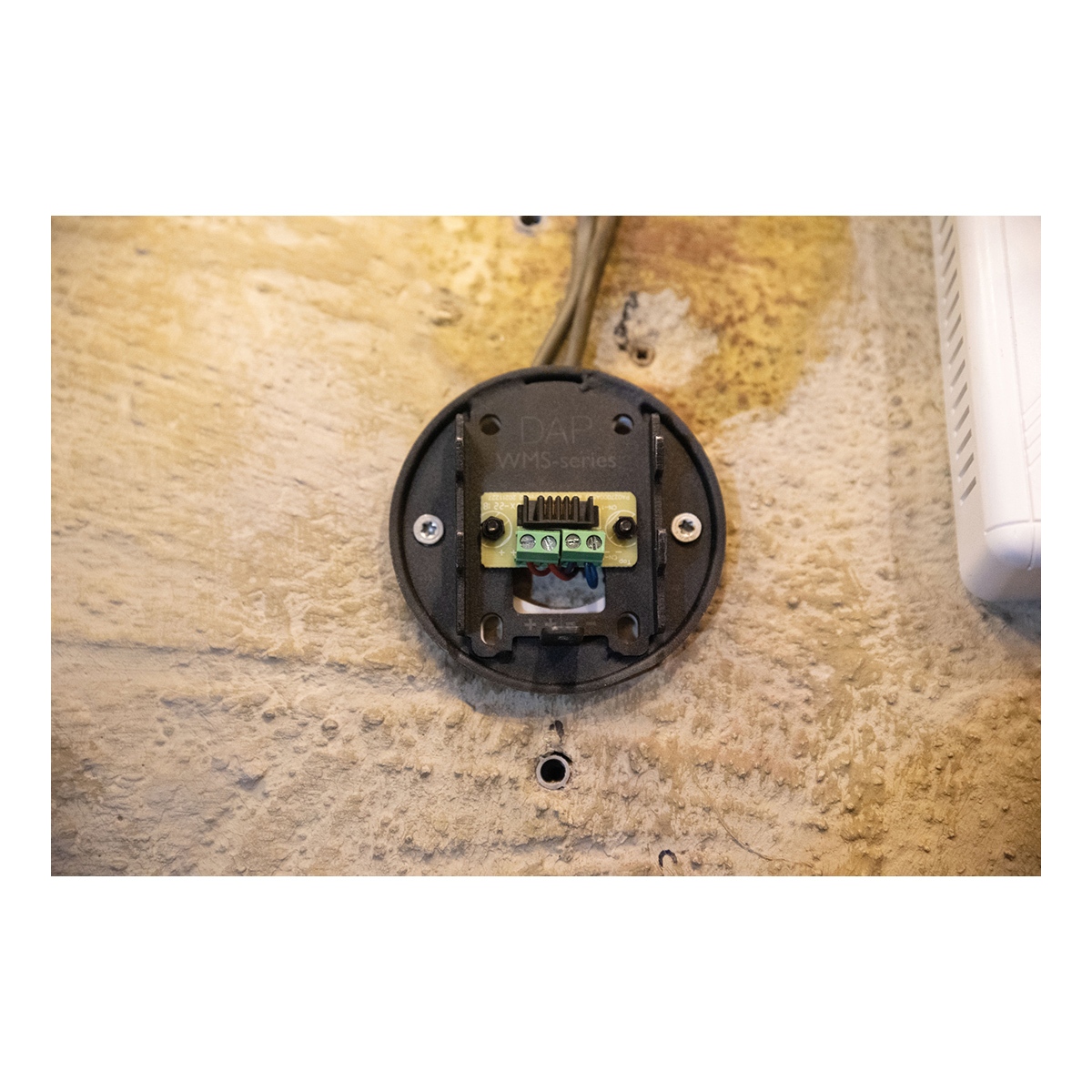 DAP WMS6T-W Passieve 6,5" design muurspeaker - 100 V - Wit DAP WMS6T-W Passieve 6,5" design muurspeaker - 100 V - Wit