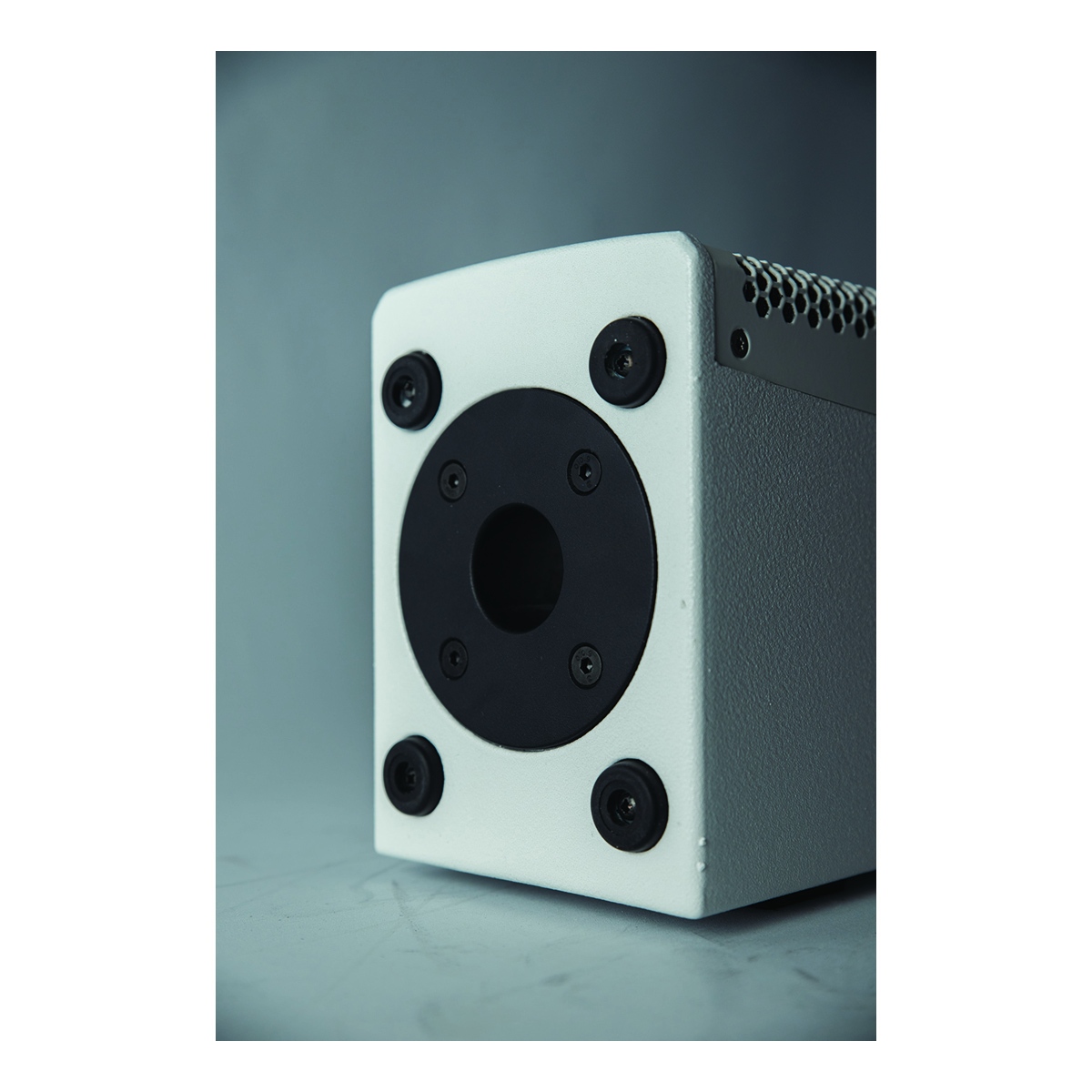 DAP Frigga Enkelvoudig actief kolom PA-systeem - wit DAP Frigga Enkelvoudig actief kolom PA-systeem - wit