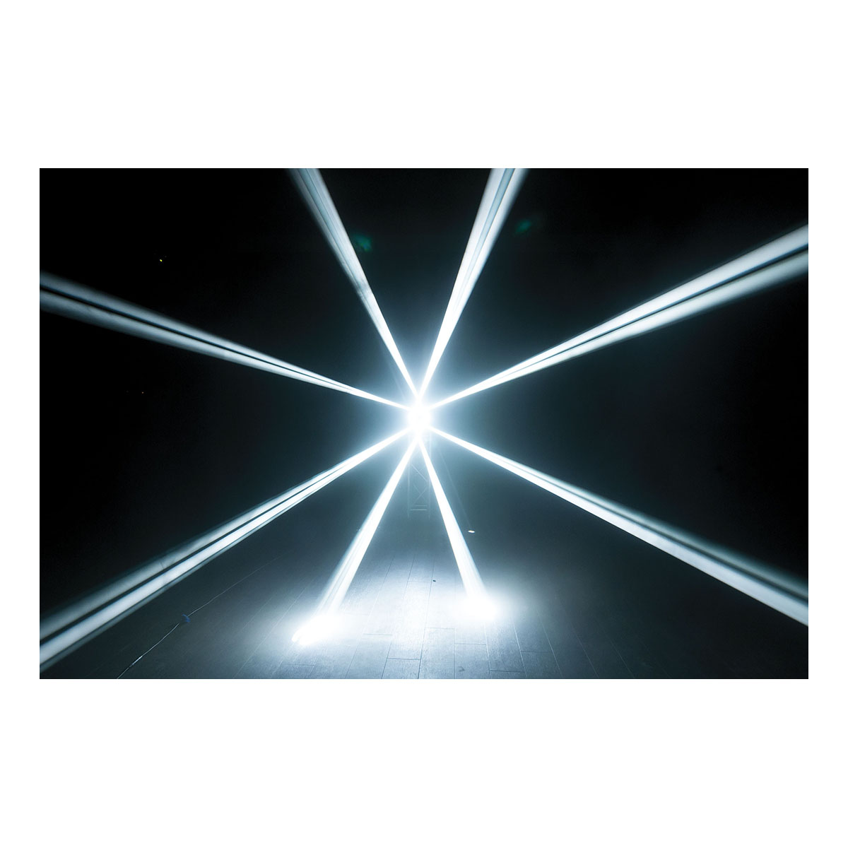 Showtec Airstrike 5R Quad Beam-effect Showtec Airstrike 5R Quad Beam-effect