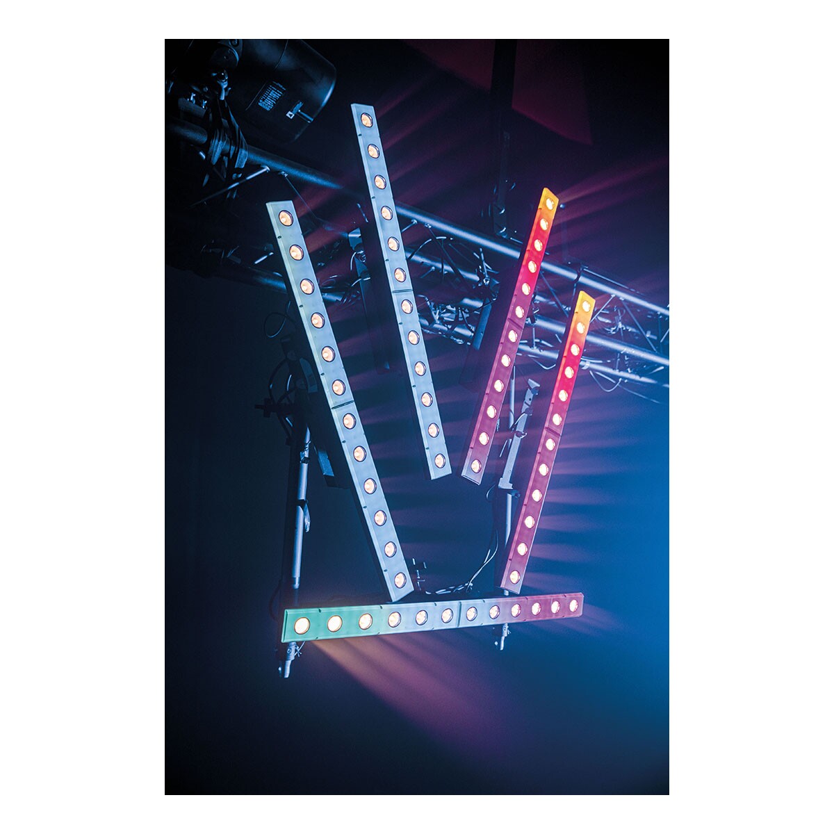 Showtec Razor Blaze 12 blinder - RGB / WW Showtec Razor Blaze 12 blinder - RGB / WW