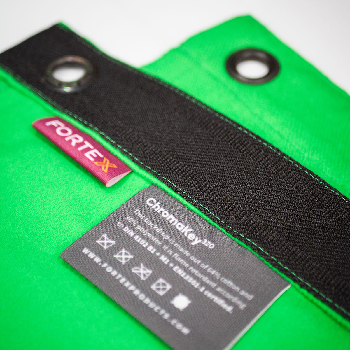 FORTEX Greenscreen 3m (b) x 3m (h) Chromakey groen 320 gram/m² FORTEX Greenscreen 3m (b) x 3m (h) Chromakey groen 320 gram/m²