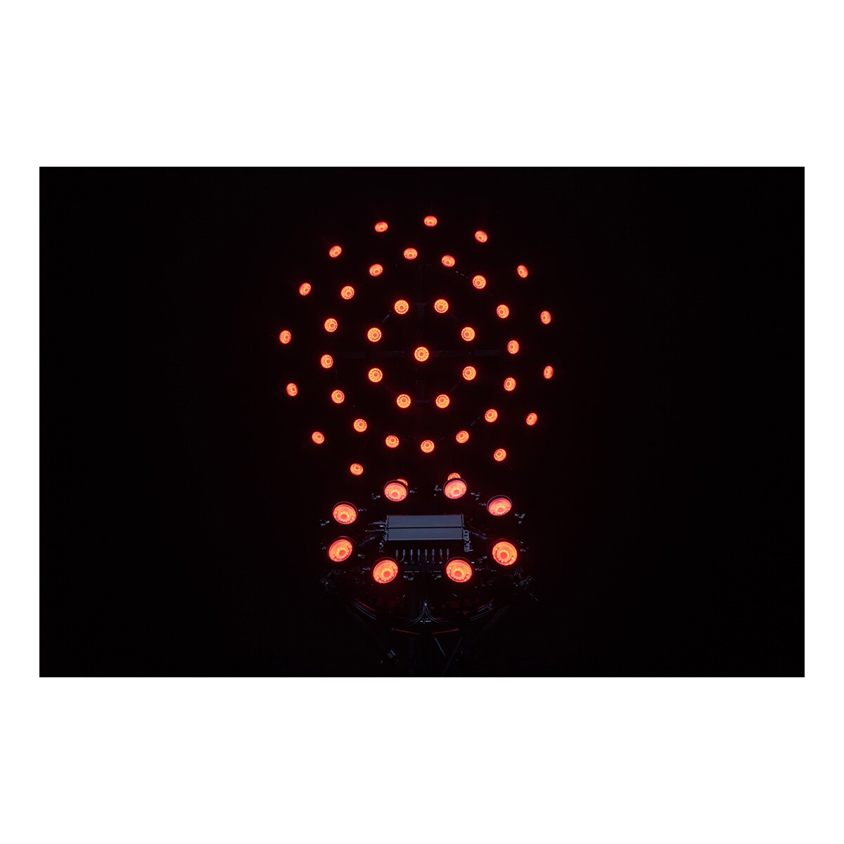 Showtec Titan Strobe FLEX FX Set met 8x 100 W LED strobes + controller Showtec Titan Strobe FLEX FX Set met 8x 100 W LED strobes + controller