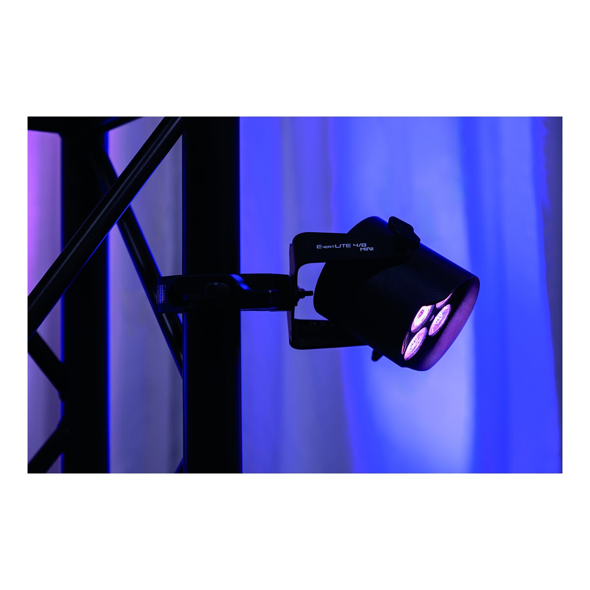Showtec EventLITE 4/8 Mini Set Koffer incl. 6 x EventLITE Showtec EventLITE 4/8 Mini Set Koffer incl. 6 x EventLITE