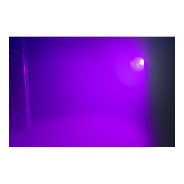 BeamZ Professional BTF200CZ LED Spot Fresnel RGBW BeamZ Professional BTF200CZ LED Spot Fresnel RGBW