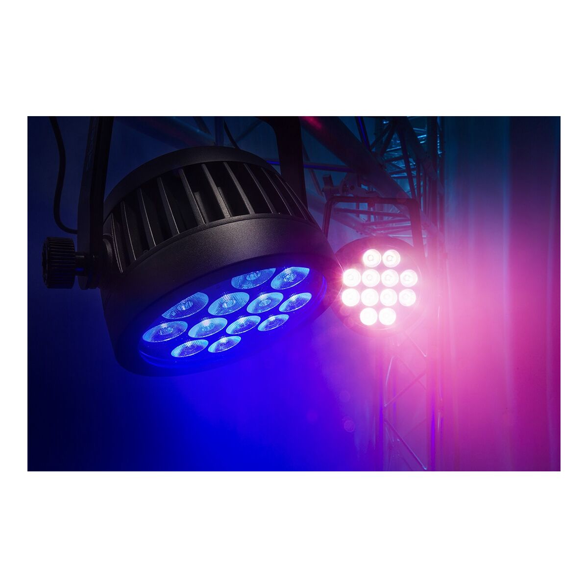BeamZ Professional BWA534 Aluminium IP65 LED PAR 12x 15W 6-in-1 BeamZ Professional BWA534 Aluminium IP65 LED PAR 12x 15W 6-in-1