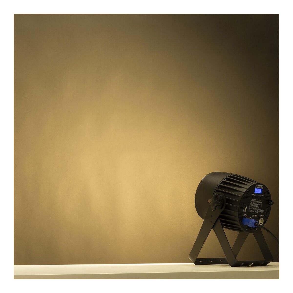 BeamZ Professional COB150WW Pro PAR 150W StudioCOB LED - Warm wit BeamZ Professional COB150WW Pro PAR 150W StudioCOB LED - Warm wit