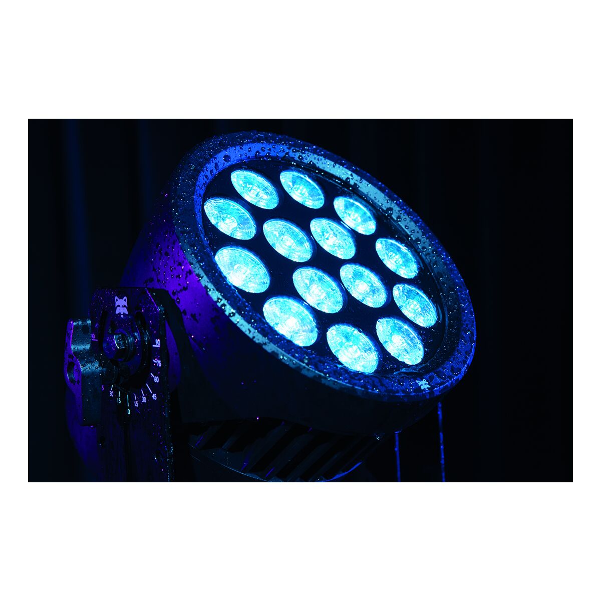 Infinity Raccoon P14/4 Professionele RGBM Par - IP65 Infinity Raccoon P14/4 Professionele RGBM Par - IP65
