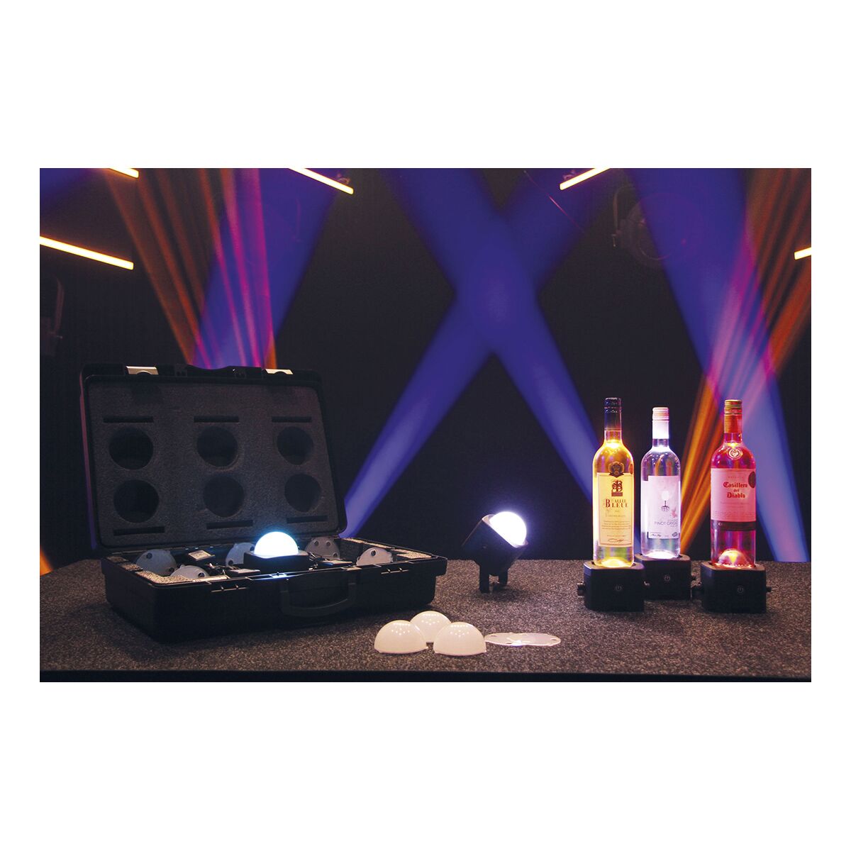 Showtec Case for 6x EventDOT 15 Inclusief accessoire ruimte Showtec Case for 6x EventDOT 15 Inclusief accessoire ruimte