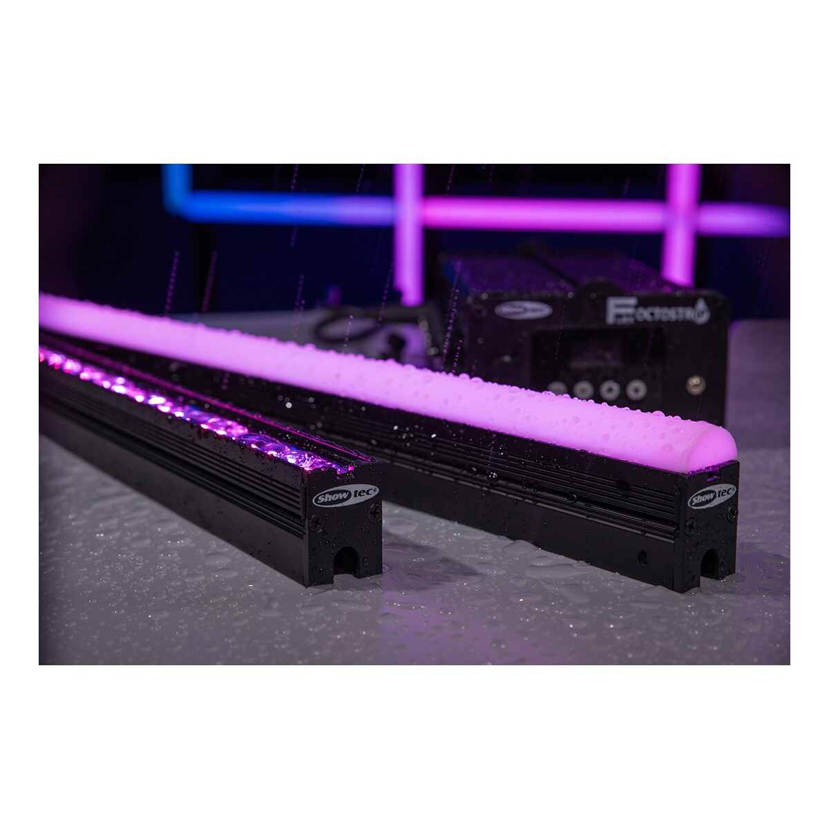 Showtec Octostrip FLEX Set - 0.5 m Set met 8x 14 W Octostrips + controller Showtec Octostrip FLEX Set - 0.5 m Set met 8x 14 W Octostrips + controller