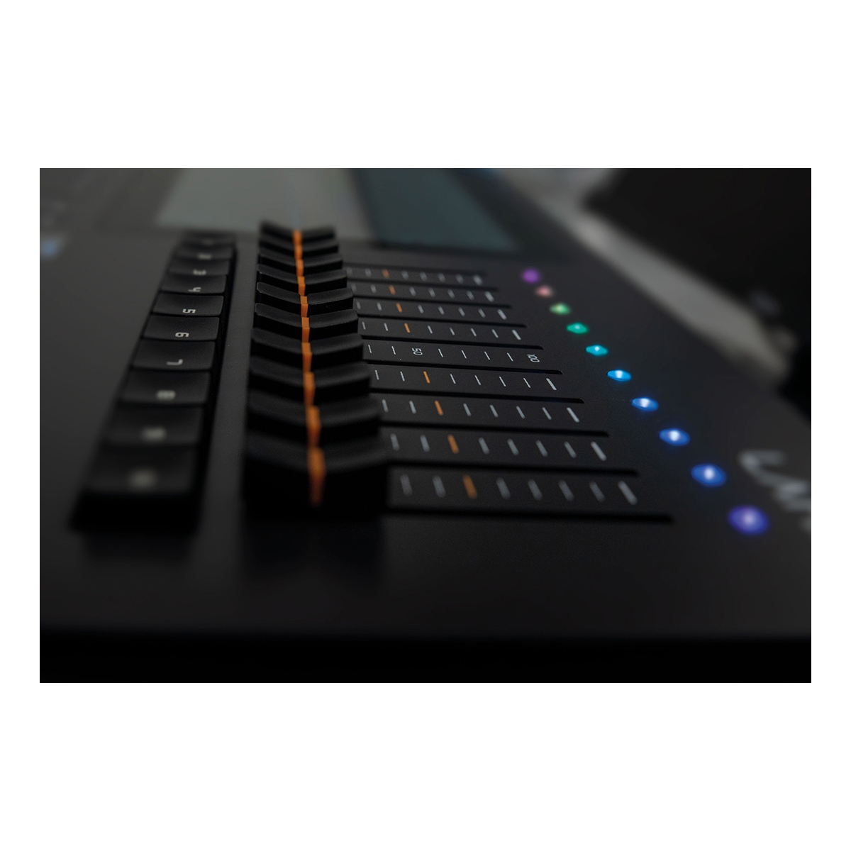 Showtec LAMPY 20 1U 1 Universe DMX controller met 20 faders Showtec LAMPY 20 1U 1 Universe DMX controller met 20 faders