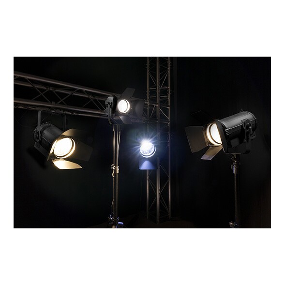 BeamZ Professional BTF200CZ LED Spot Fresnel RGBW BeamZ Professional BTF200CZ LED Spot Fresnel RGBW