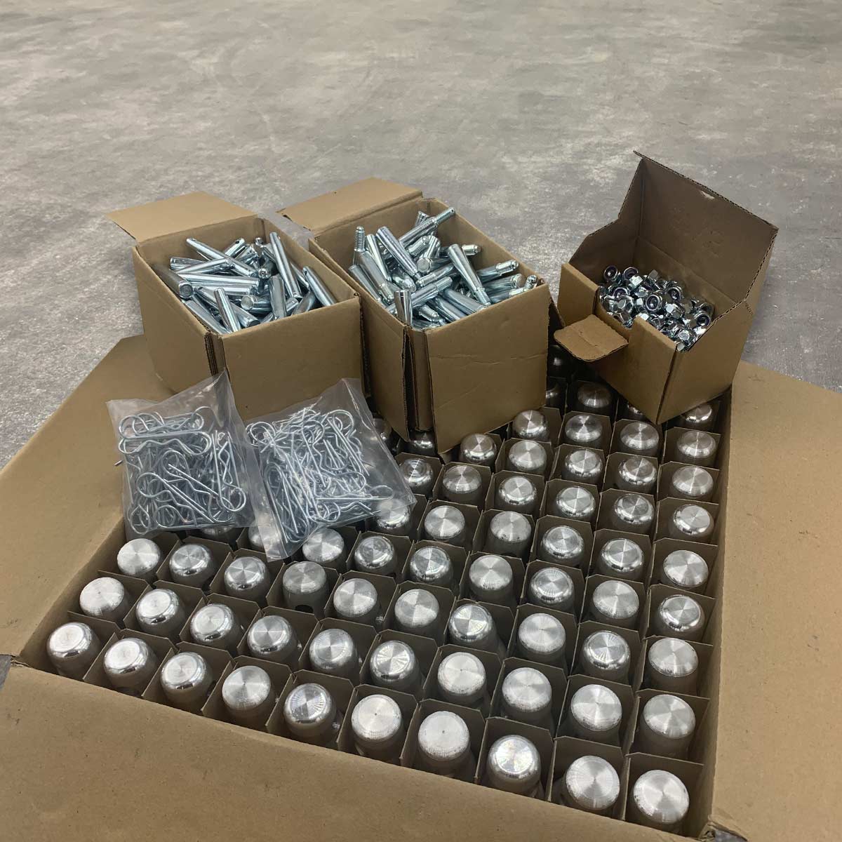 BULK B-stock Prolyte CCS6 30/40 conische koppeling set 100 stuks BULK B-stock Prolyte CCS6 30/40 conische koppeling set 100 stuks