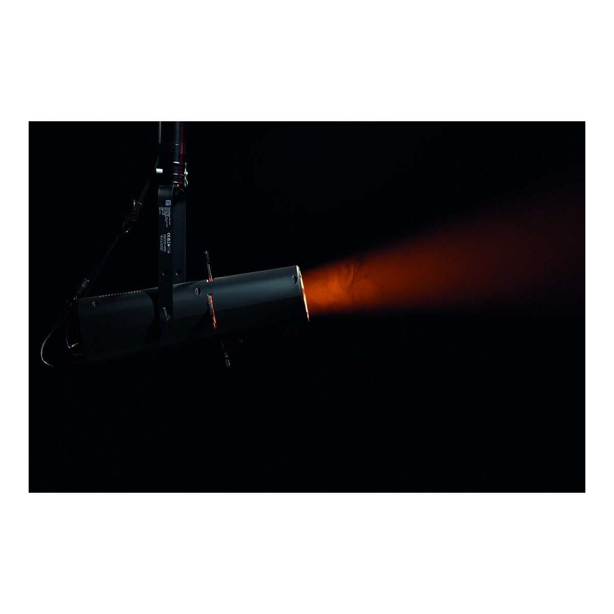 Showtec Performer Profile Zoom 150 Q6 150 W RGBACL Theater-LED Showtec Performer Profile Zoom 150 Q6 150 W RGBACL Theater-LED