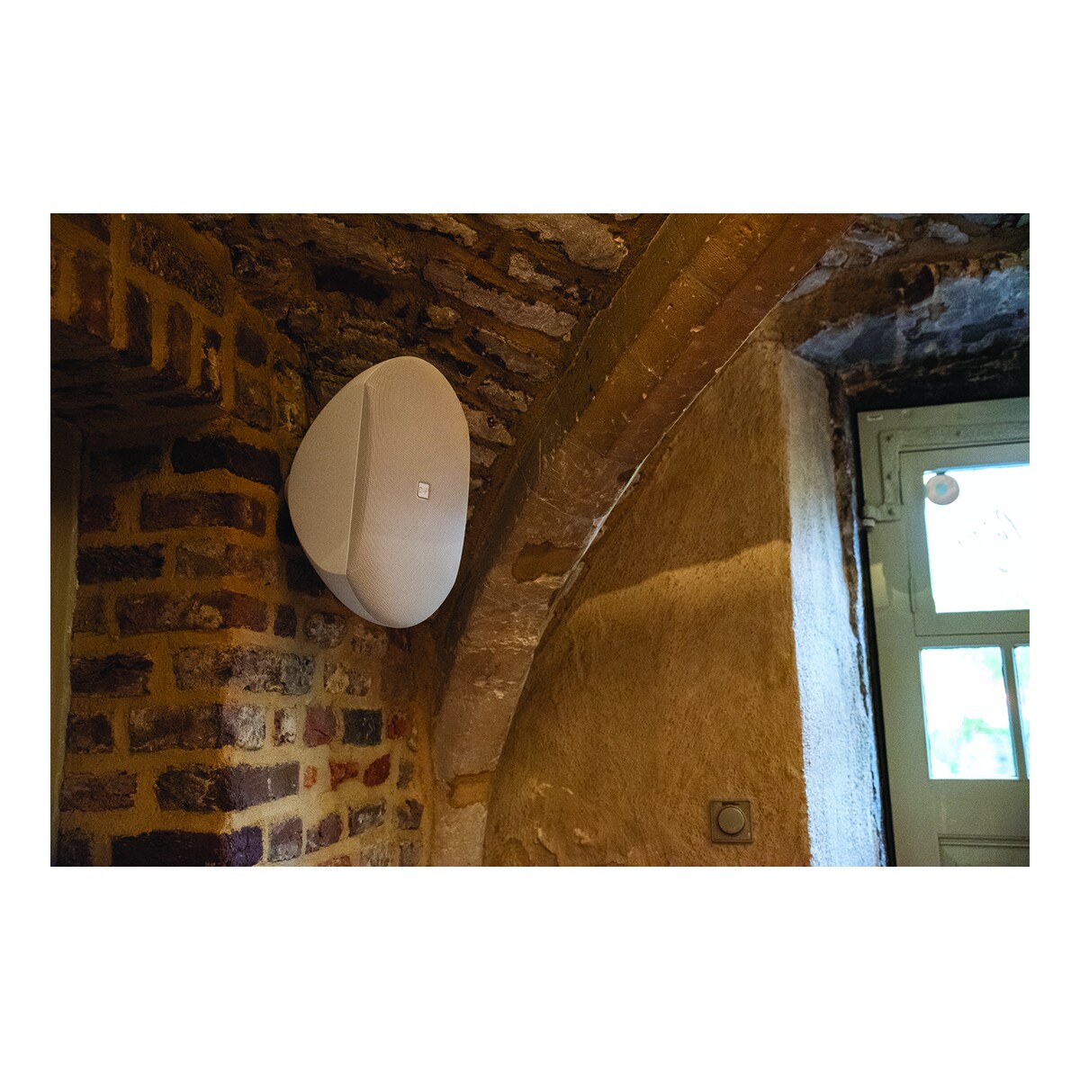 DAP WMS8-W Passieve 8" design muurspeaker - 16 Ω - Wit DAP WMS8-W Passieve 8" design muurspeaker - 16 Ω - Wit