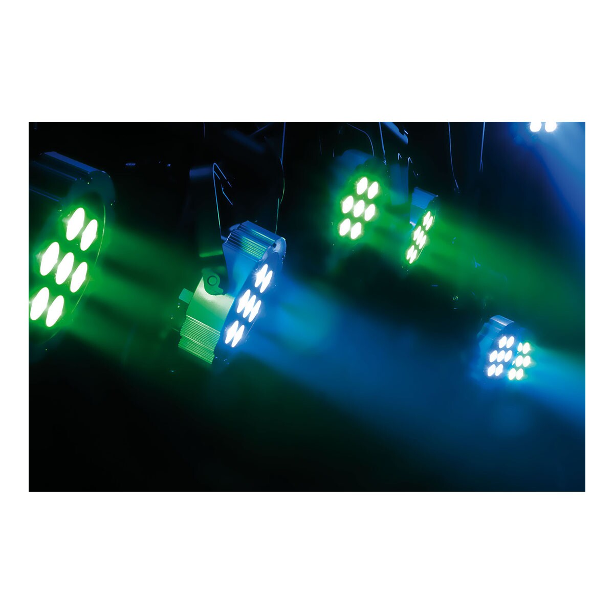 Showtec Compact Par 7/4 Q4 RGBW Showtec Compact Par 7/4 Q4 RGBW